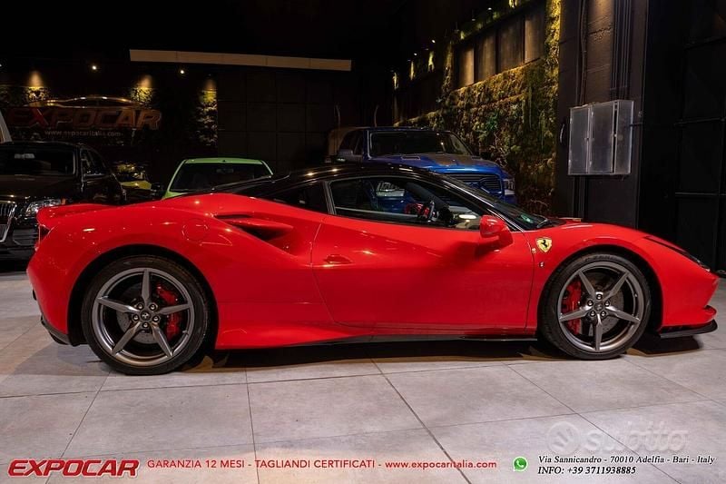 Usata Ferrari F8 721 CV (530 kW) 2021 Rosso Coupé