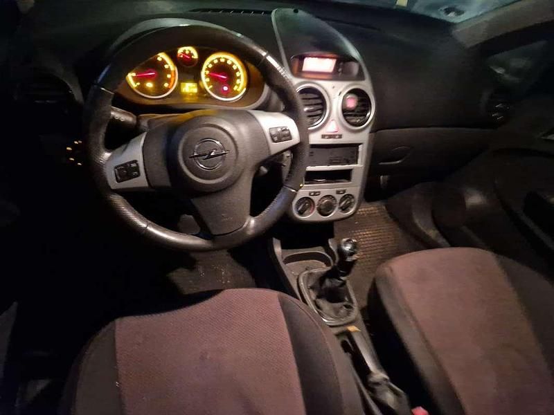 Usata Opel Corsa 75 CV (55 kW) 2007 Nero Utilitaria