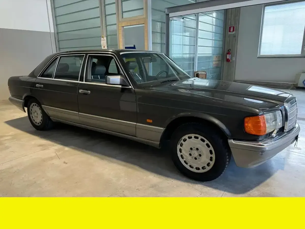 Usata Mercedes 560 299 CV (219 kW) 1988 Other Berlina