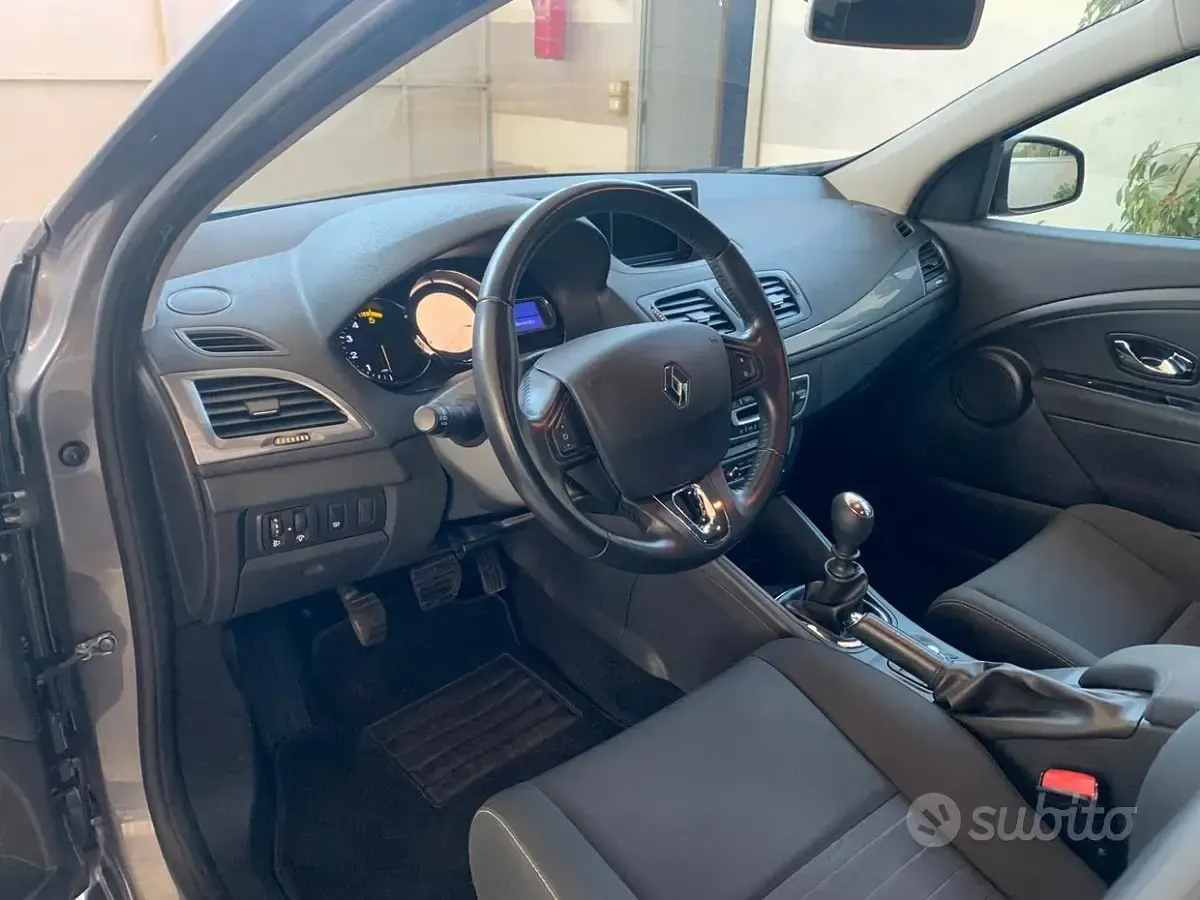Usata Renault Mégane GrandTour 110 CV (80 kW) 2015 Marrone Station wagon