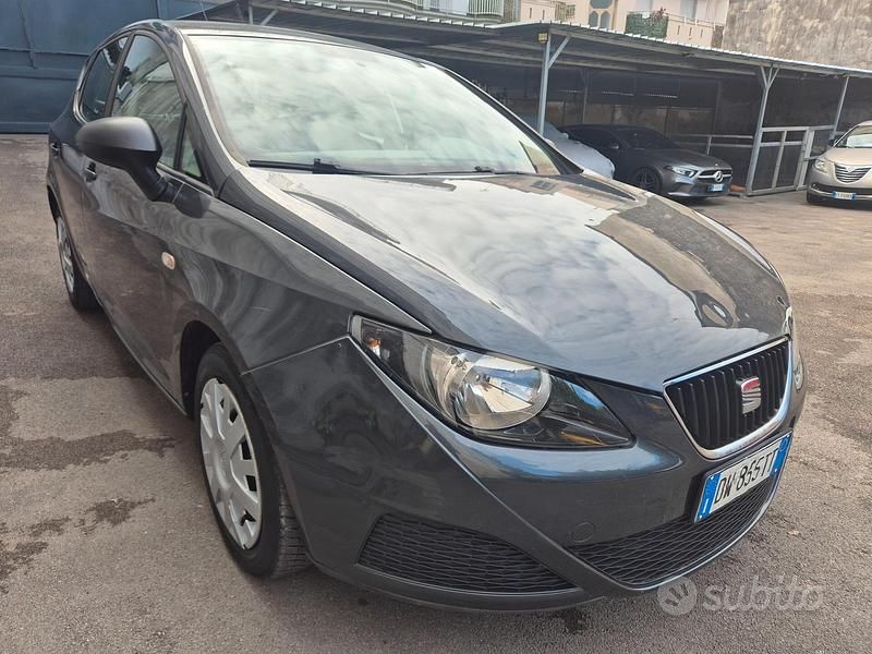 Usata Seat Ibiza 69 CV (50 kW) 2010 Grigio Berlina