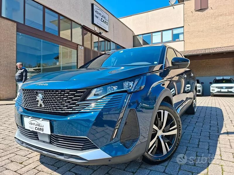 Usata Peugeot 5008 GT 130 CV (95 kW) 2022 Blu SUV