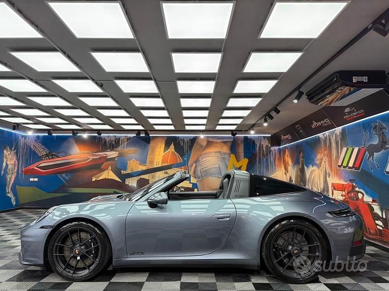 Usata Porsche 911 Targa 4 541 CV (397 kW) 2025 Grigio Cabrio