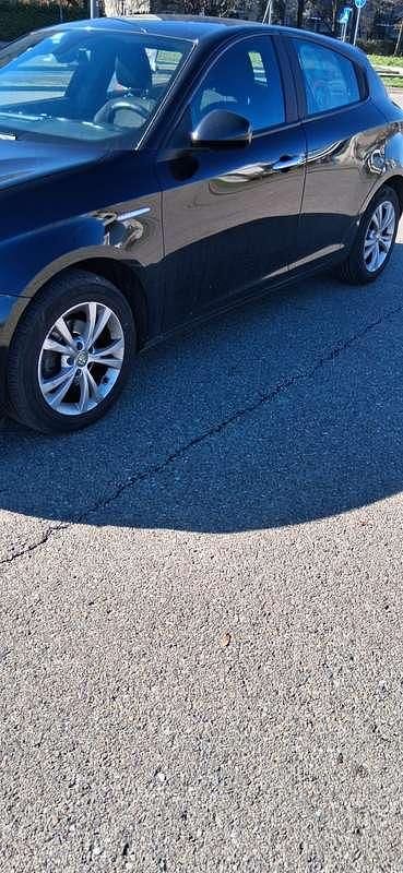 Usata Alfa Romeo Giulietta 105 CV (77 kW) 2012 Nero Utilitaria