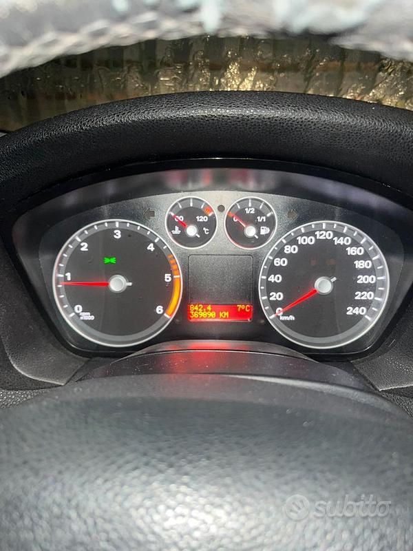 Usata Ford Focus 90 CV (66 kW) 2007 Nero Berlina