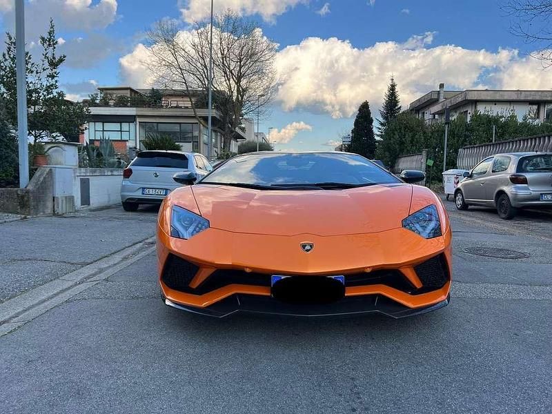 Usata Lamborghini Aventador 741 CV (545 kW) 2018 Arancione Cabrio