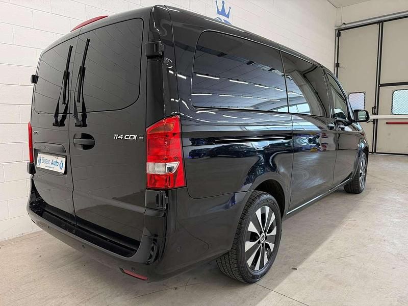Usata Mercedes Vito 136 CV (100 kW) 2022 Nero Furgone