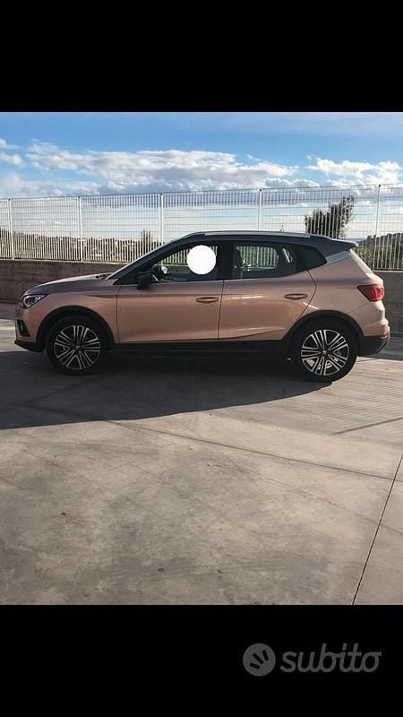 Usata Seat Arona 115 CV (84 kW) 2018 Marrone SUV