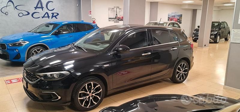 Usata Fiat Tipo Lounge 120 CV (88 kW) 2017 Other Berlina
