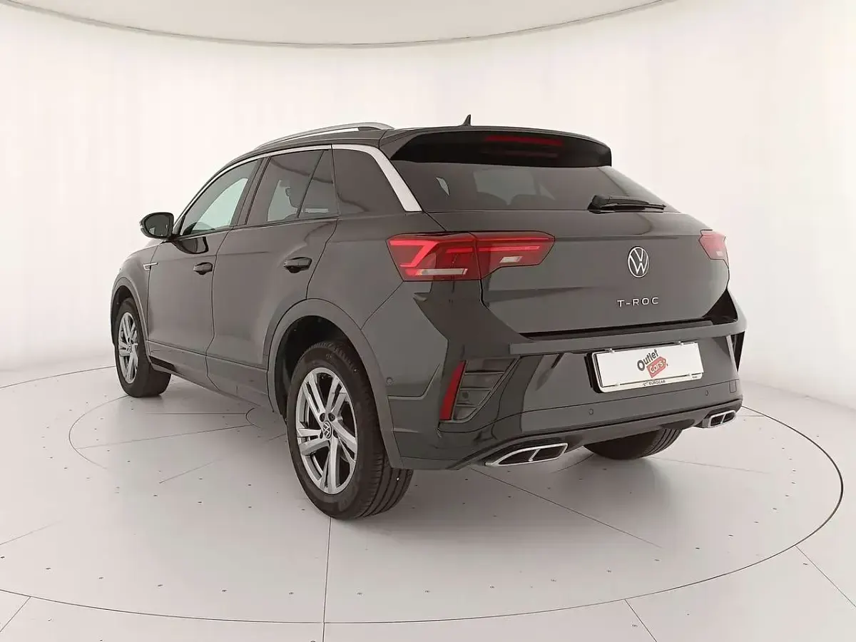 Usata VW T-Roc R-line 150 CV (110 kW) 2022 2t deep black perlato SUV