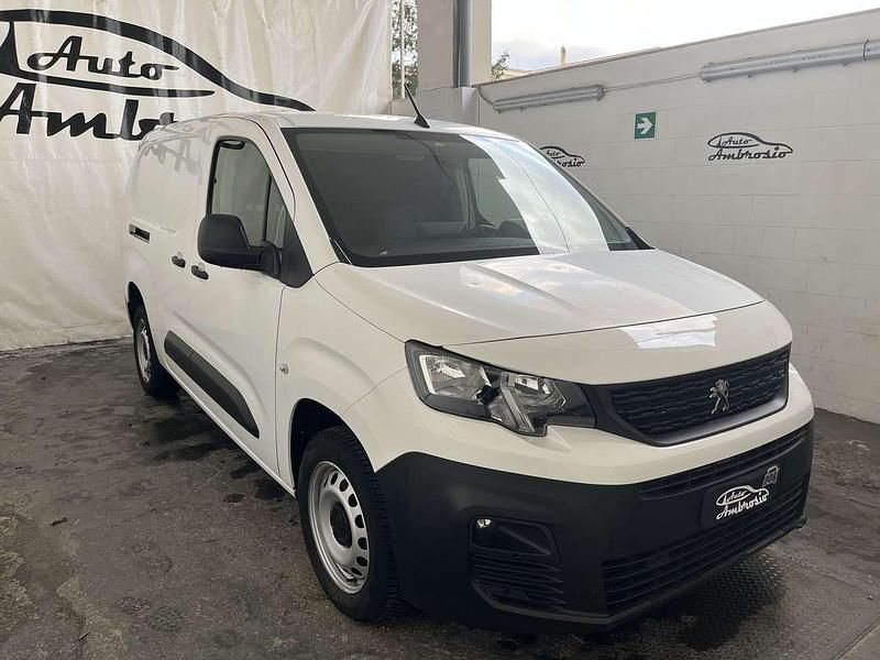 Occasion Peugeot Partner 102 ch (75 kW) 2021 Blanc Monospace