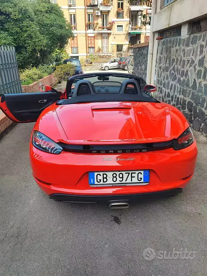Usata Porsche 718 300 CV (220 kW) 2020 Rosso Cabrio
