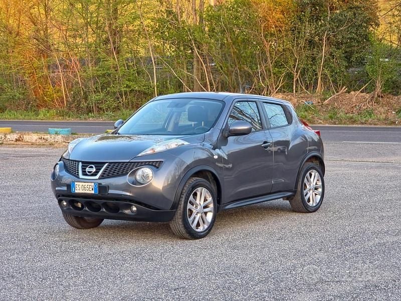 Usata Nissan Juke Acenta 116 CV (85 kW) 2013 Grigio SUV