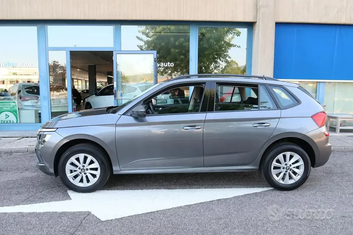 Usata Skoda Kamiq Selection 95 CV (69 kW) 2025 Grigio SUV