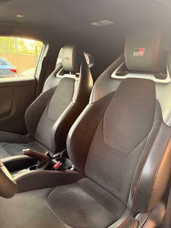 Usata Toyota Yaris 261 CV (191 kW) 2021 Nero Utilitaria