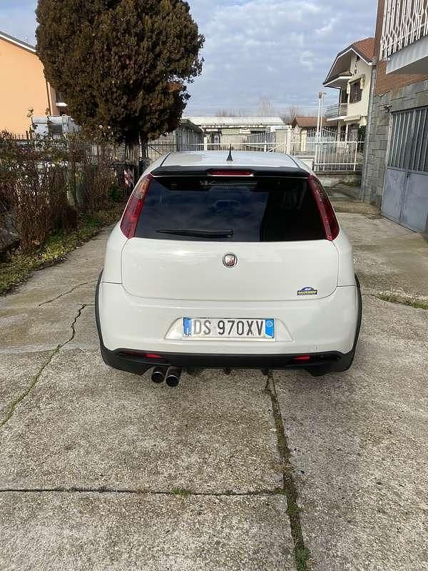 Usata Abarth Grande Punto 155 CV (114 kW) 2007 Bianco Utilitaria
