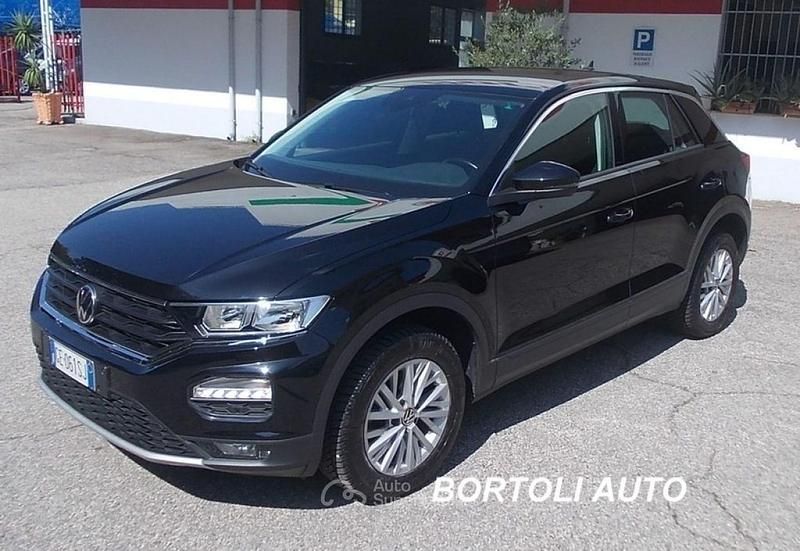 Nero Usata 2021 VW T-Roc Business SUV | 23.500 € (Buon prezzo) - Immagine 1/4