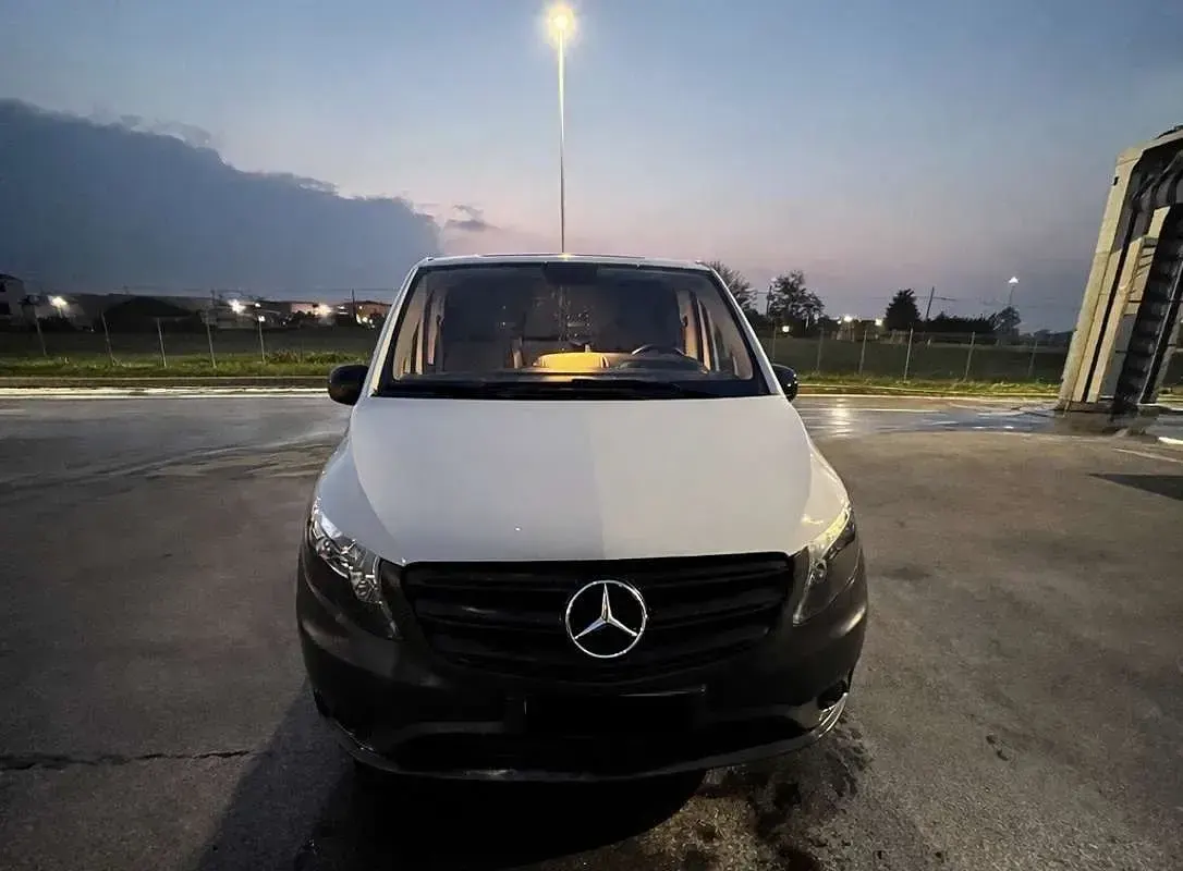 Usata Mercedes e-Vito 89 kW (122 CV) 2022 Bianco Furgone