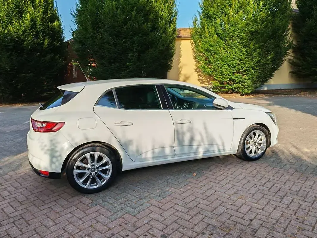 Usata Renault Mégane IV Intens 110 CV (80 kW) 2017 Bianco Berlina