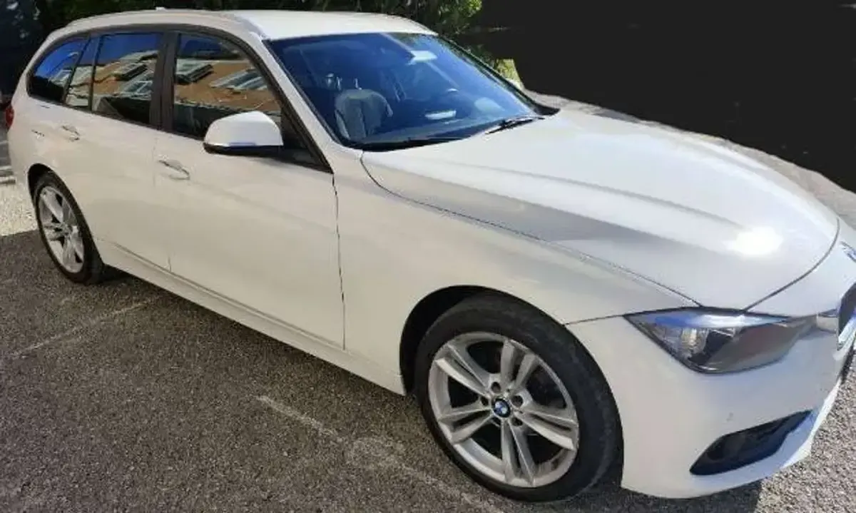 Usata BMW 318 150 CV (110 kW) 2016 Bianco Station wagon