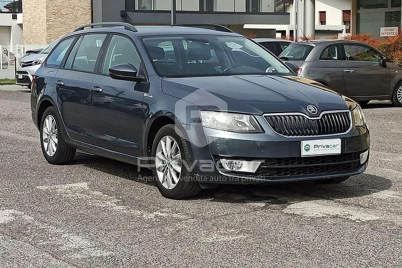 Usata Skoda Octavia Ambition 105 CV (77 kW) 2015 Grigio Utilitaria