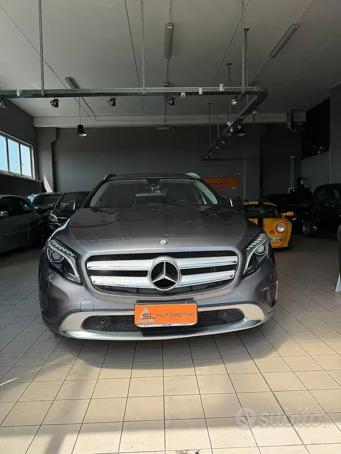 Usata Mercedes GLA200 Executive 136 CV (100 kW) 2014 Grigio SUV