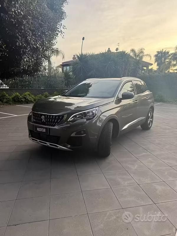 Usata Peugeot 3008 Allure 130 CV (95 kW) 2020 Grigio SUV