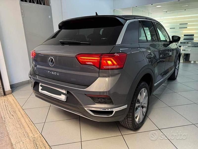 Usata VW T-Roc Style 150 CV (110 kW) 2021 Grigio SUV