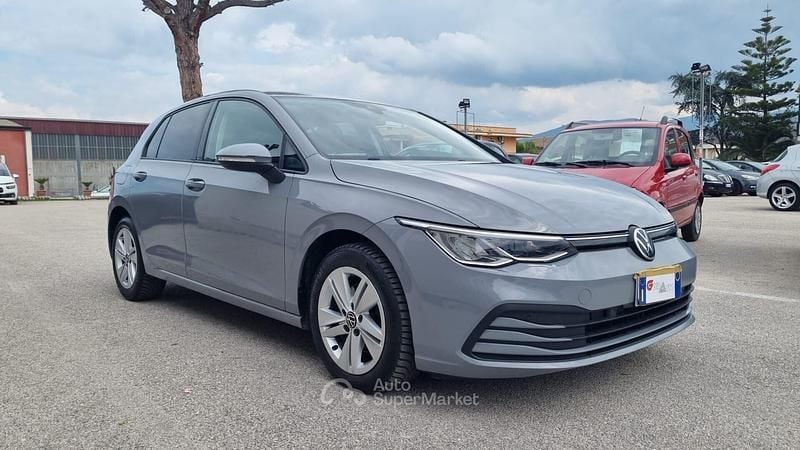 Usata VW Golf VII Life 150 CV (110 kW) 2021 Grigio Utilitaria