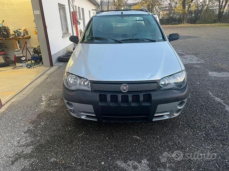 Usata Fiat Strada Trekking 2007 Grigio