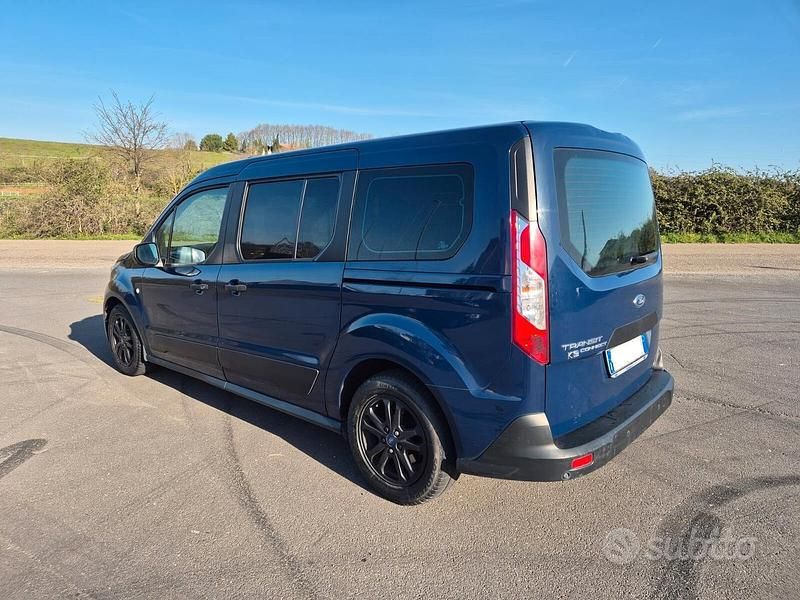 Usata Ford Tourneo Titanium 120 CV (88 kW) 2019 Blu Monovolume