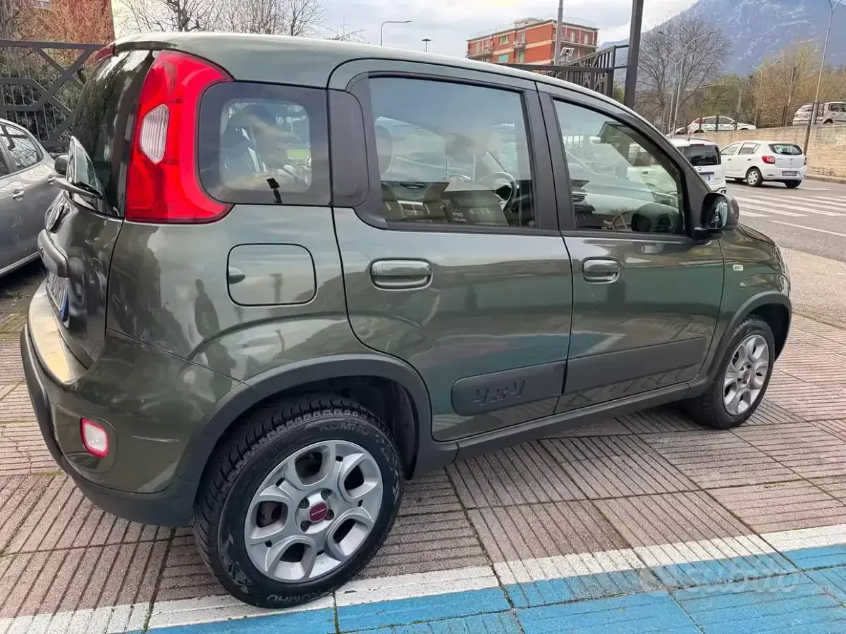 Usado Fiat Panda 4x4 S 86 CV (63 kW) 2014 Verde Utilitario