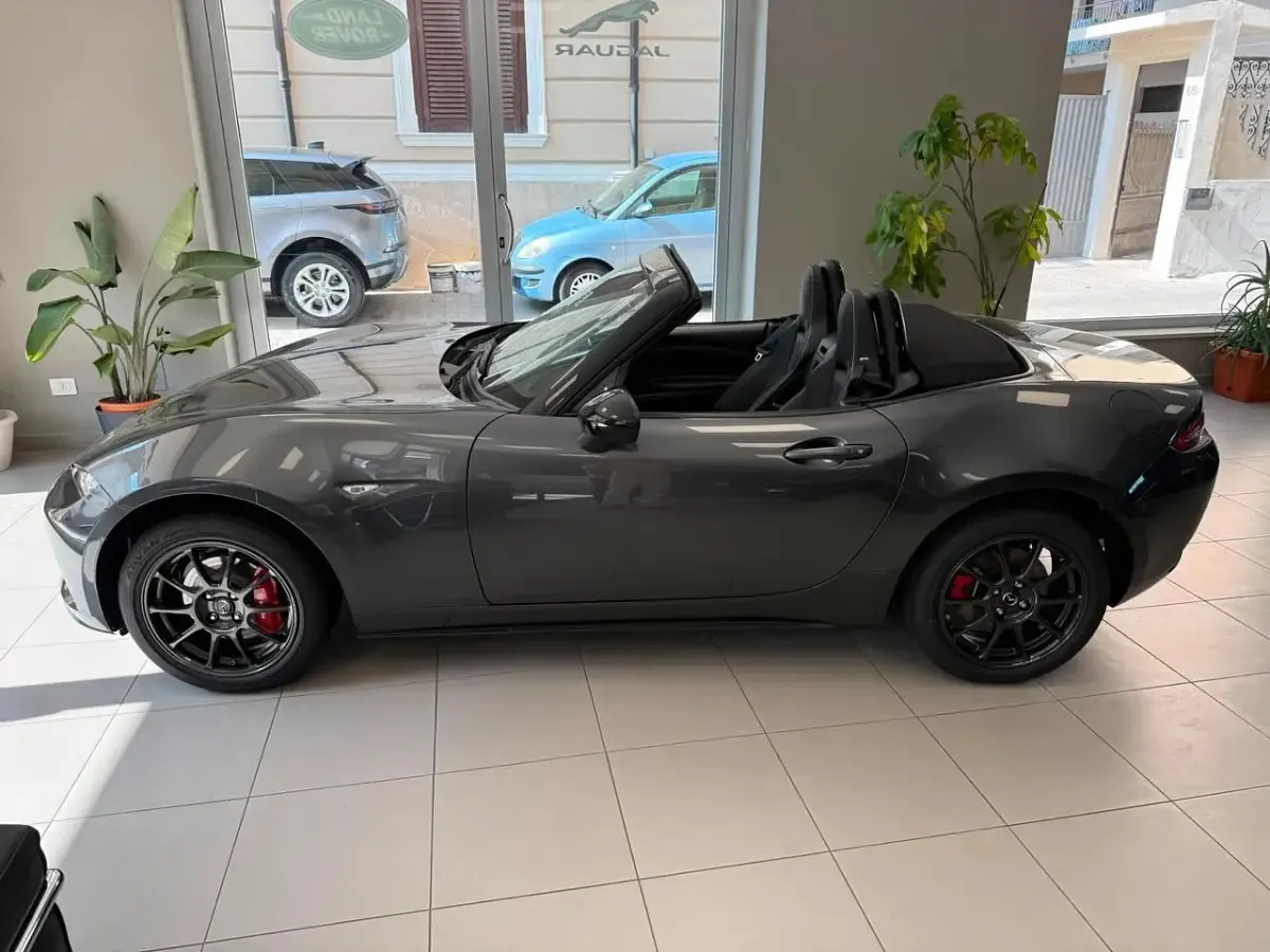Nuova Mazda MX5 Homura-Line 131 CV (96 kW) 2026 Grigio Cabrio
