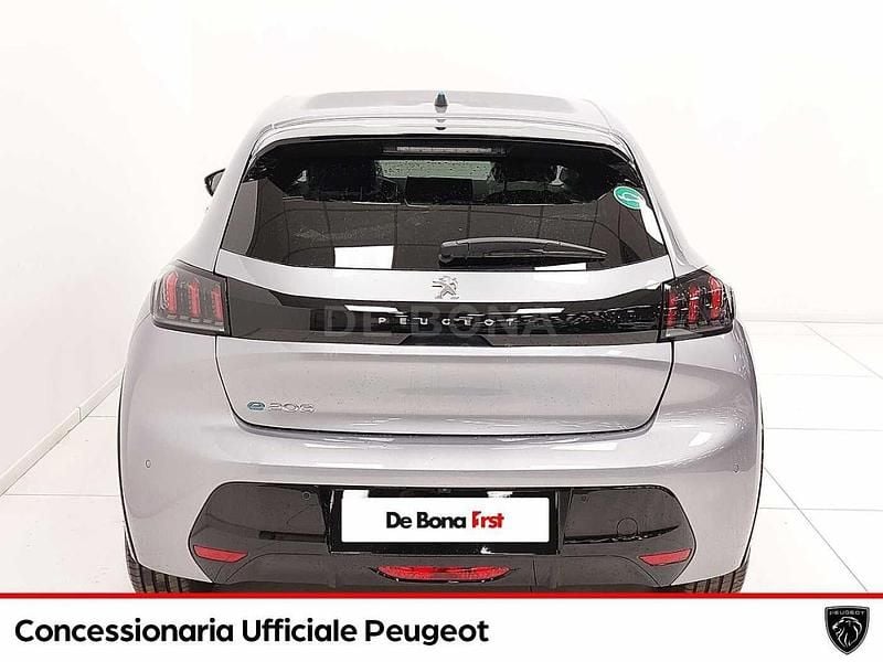 Usata Peugeot e-208 Allure 100 kW (136 CV) 2022 Grigio Utilitaria