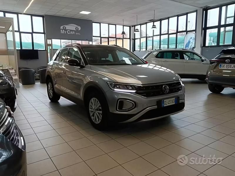 Usata VW T-Roc 110 CV (80 kW) 2022 Grigio SUV