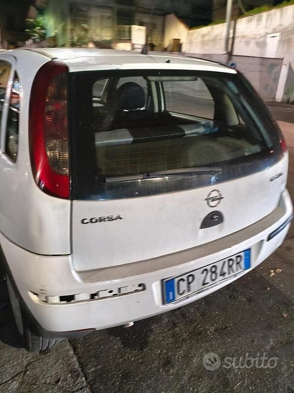 Usata Opel Corsa 2004 Bianco Berlina
