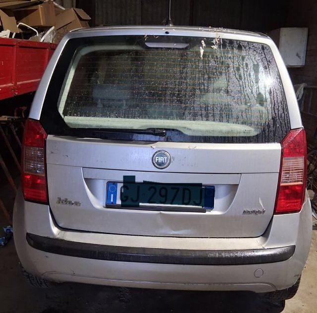 Usata Fiat Idea 69 CV (50 kW) 2004 Grigio Monovolume