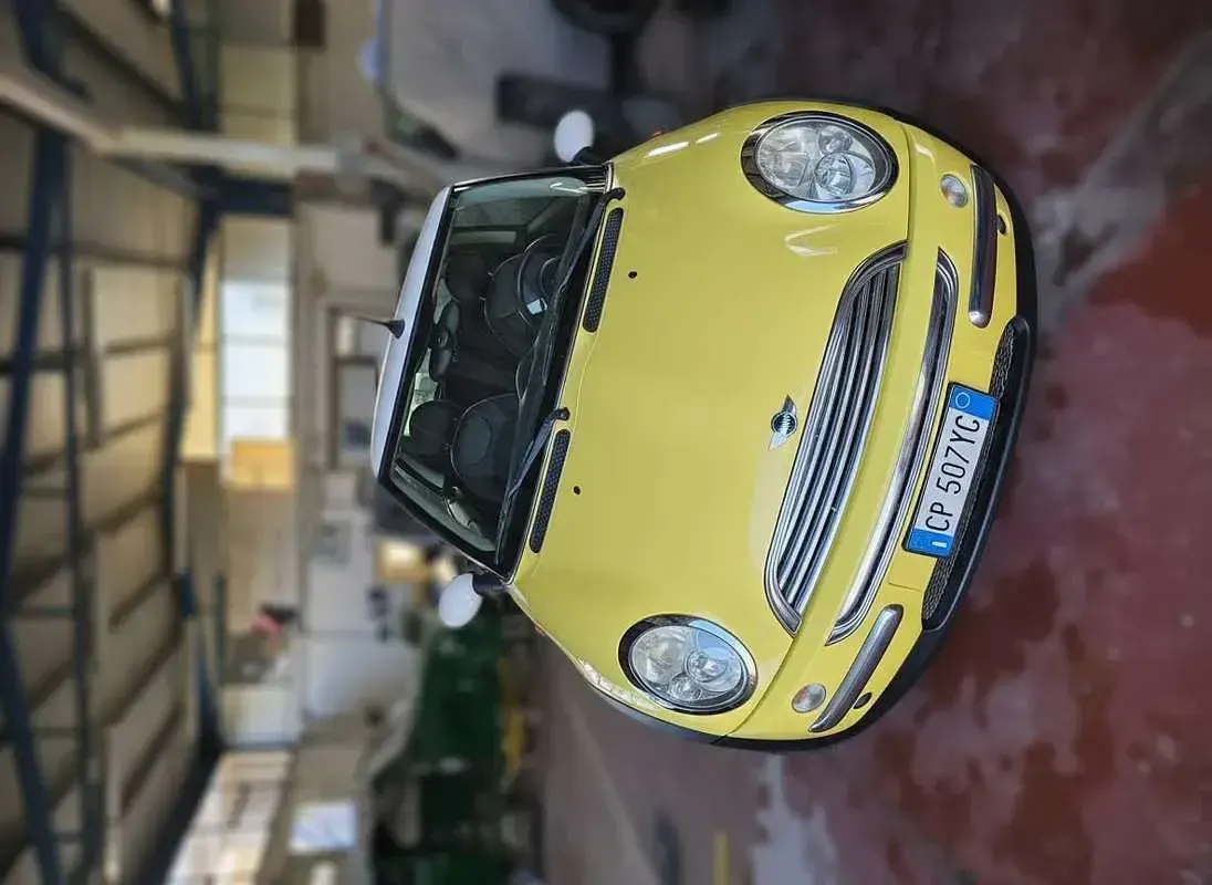 Usata Mini Cooper 116 CV (85 kW) 2003 Giallo Utilitaria