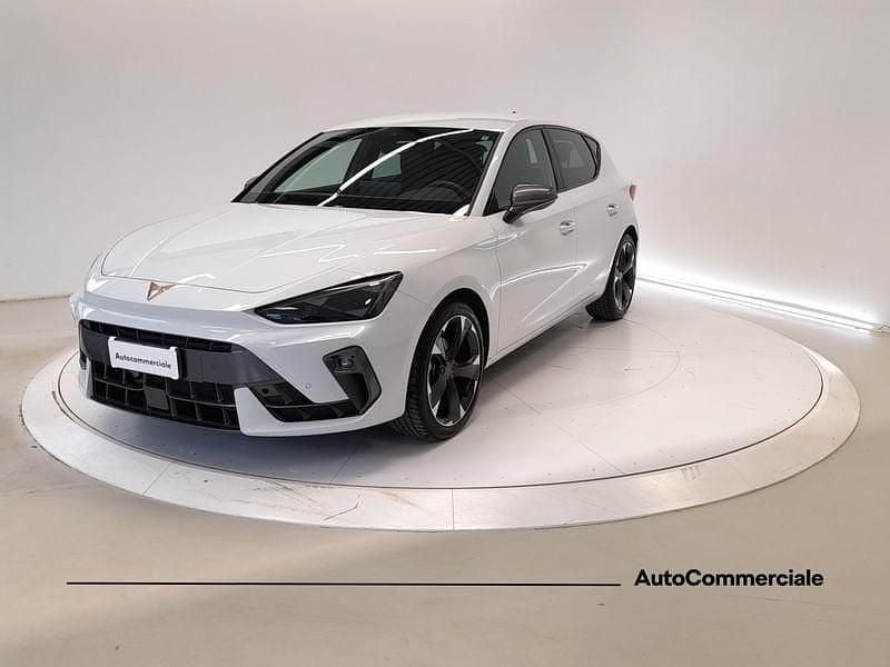 Usata Cupra Leon 150 CV (110 kW) 2025 Bianco Utilitaria