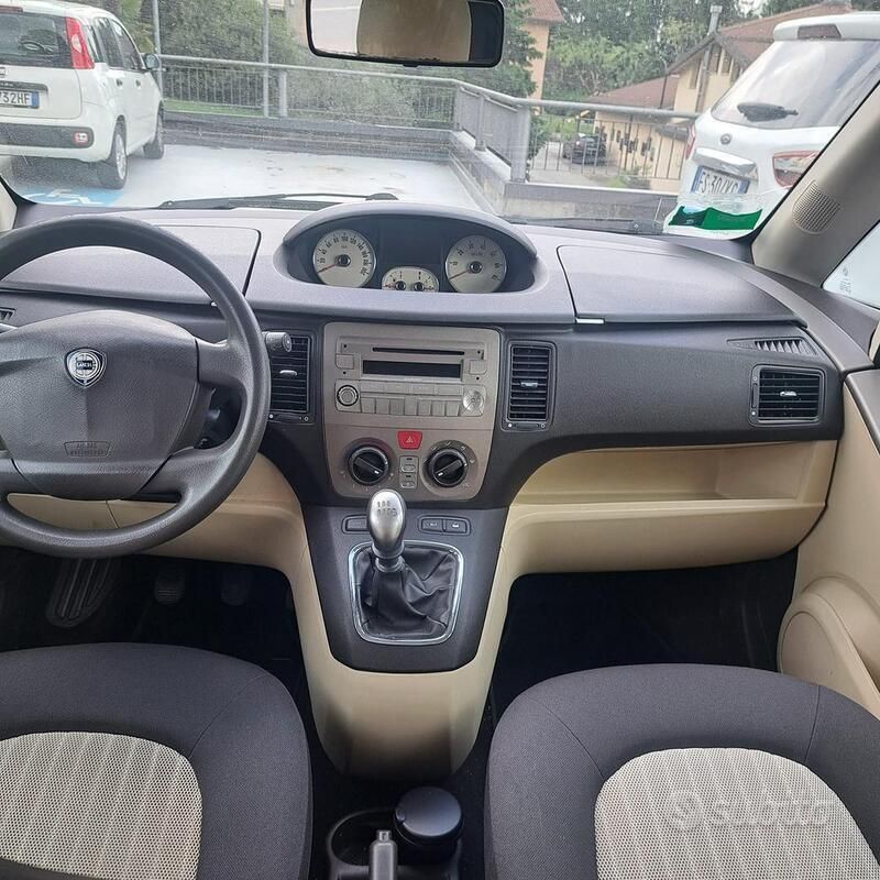 Usata Lancia Musa 95 CV (69 kW) 2007 Nero Monovolume