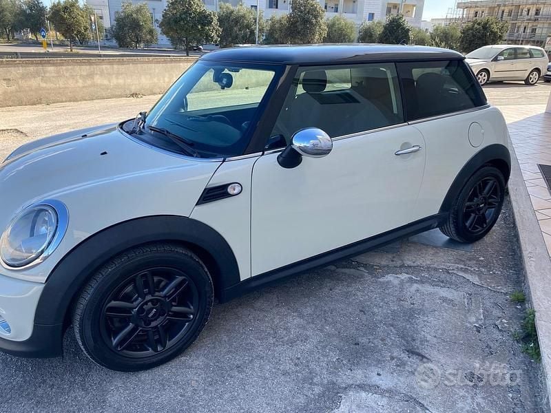 Occasion Mini Cooper D 111 ch (81 kW) 2011 Beige Citadine
