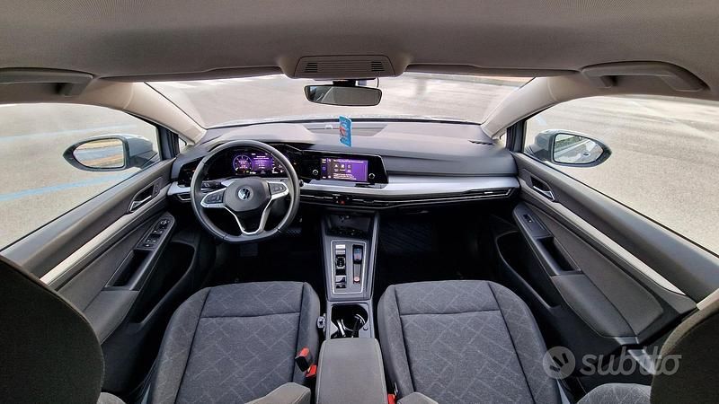 Usata VW Golf VIII 116 CV (85 kW) 2021 Grigio Berlina