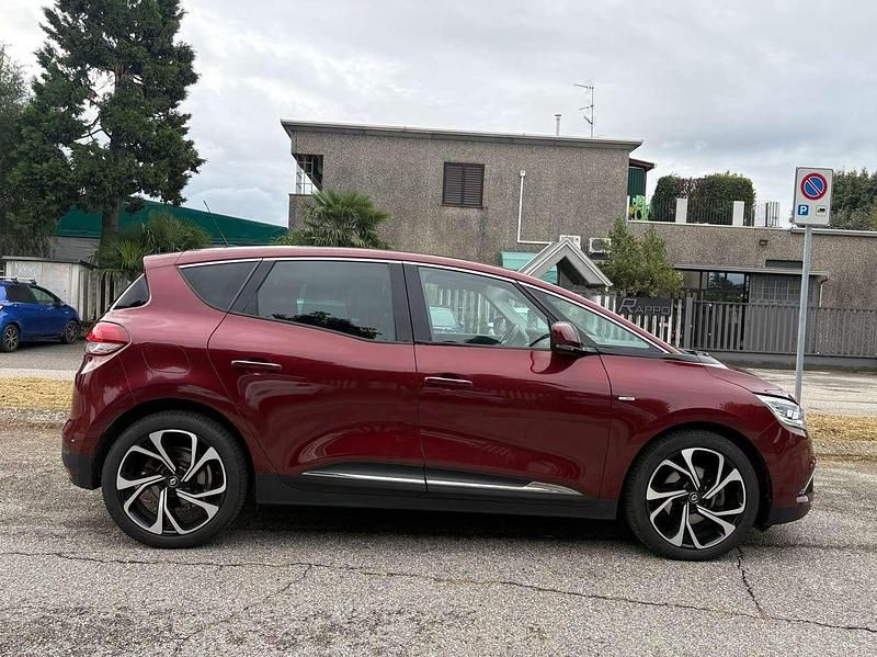 Usata Renault Scénic IV Bose Edition 131 CV (96 kW) 2017 Marrone Monovolume