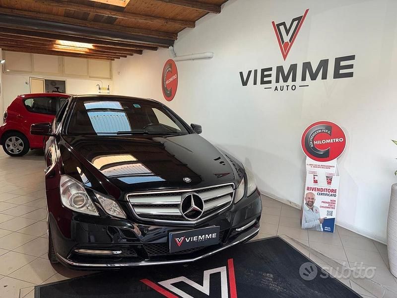 Nero Usata 2011 Mercedes E220 Coupé | 12.900 € (Cara) - Immagine 1/4