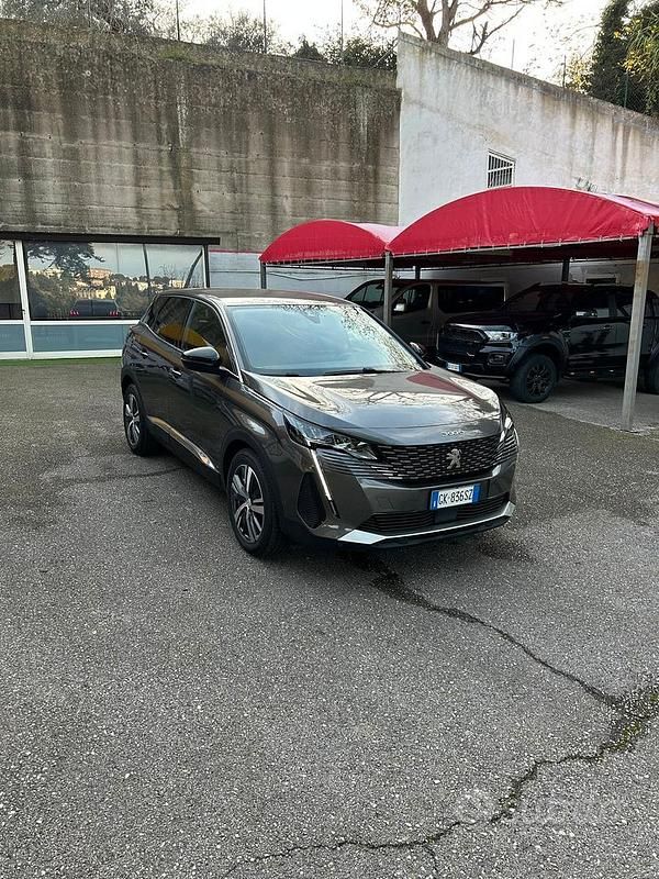 Usata Peugeot 3008 Allure 131 CV (96 kW) 2023 Grigio SUV