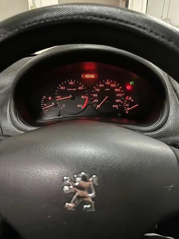 Usata Peugeot 206 75 CV (55 kW) 2005 Grigio Berlina