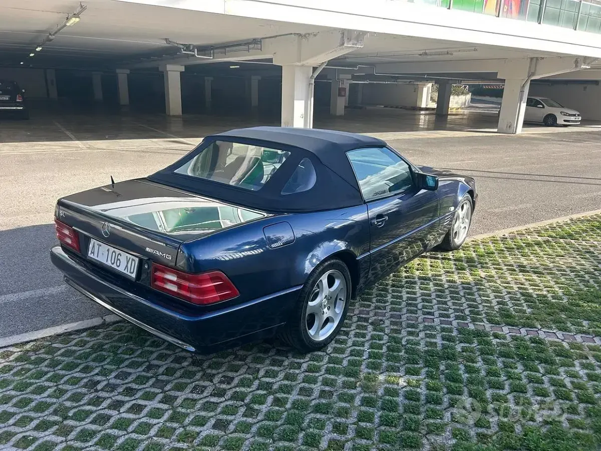 Usata Mercedes SL500 231 CV (169 kW) 1998 Blu Cabrio