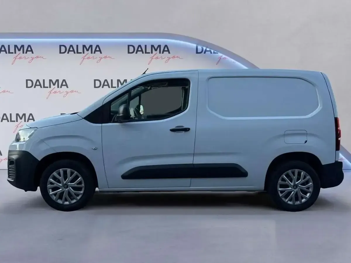 Begagnad Citroën Berlingo 102 HK (75 kW) 2022 Vit Minibuss