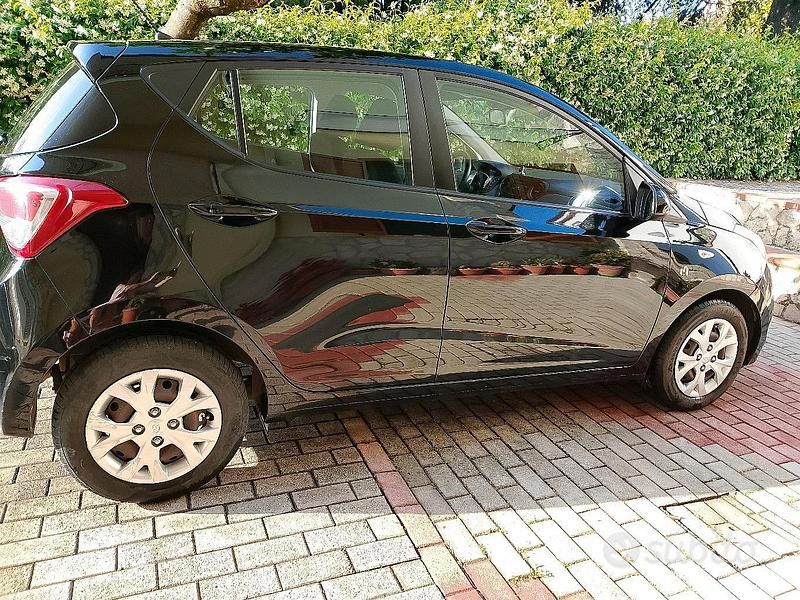 Usata Hyundai i10 69 CV (50 kW) 2017 Nero Utilitaria