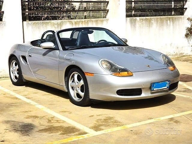 Usata Porsche Boxster 220 CV (161 kW) 2000 Grigio Cabrio